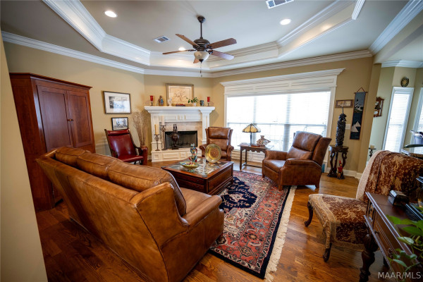 491 SOUTHERN HILLS Drive