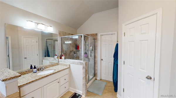 613 Stoneybrooke Way