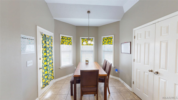 613 Stoneybrooke Way