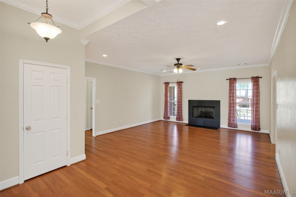 70 HERMITAGE Pass