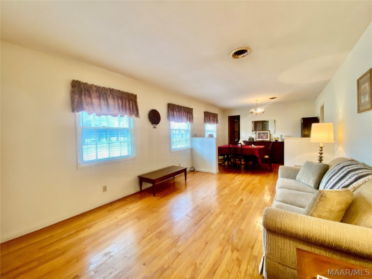 902 W Osceola Street