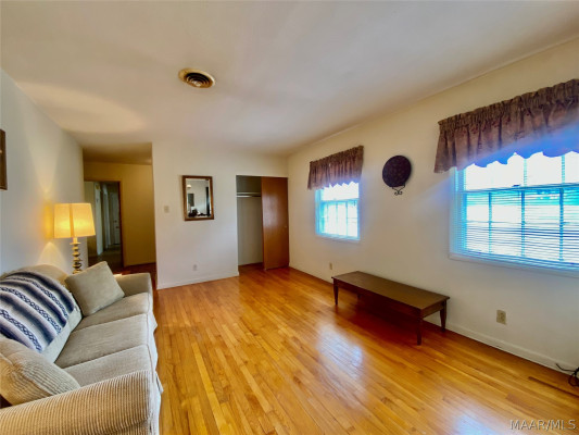 902 W Osceola Street