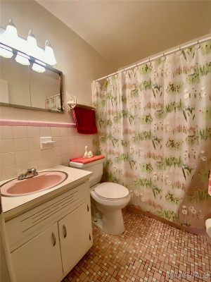 902 W Osceola Street