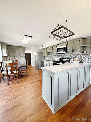 73 Reid Circle