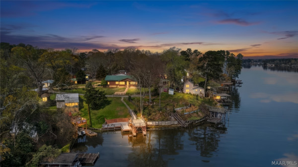 813 Lake Region Circle