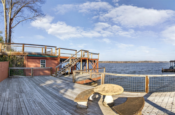 813 Lake Region Circle