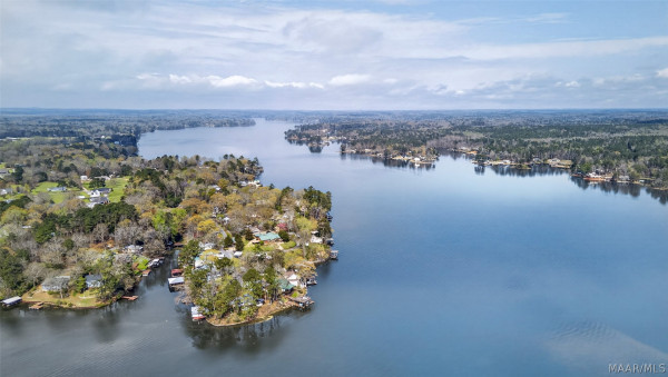 813 Lake Region Circle