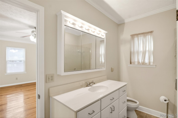 813 Lake Region Circle