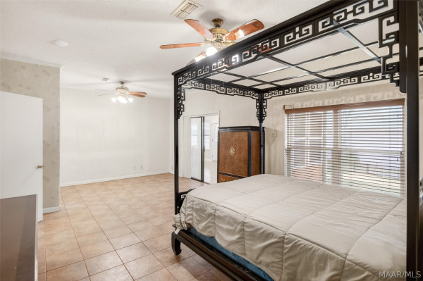 813 Lake Region Circle