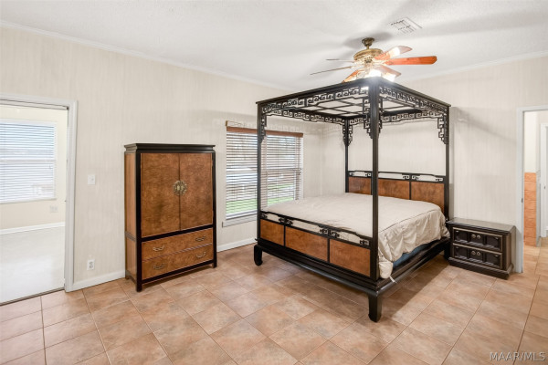 813 Lake Region Circle