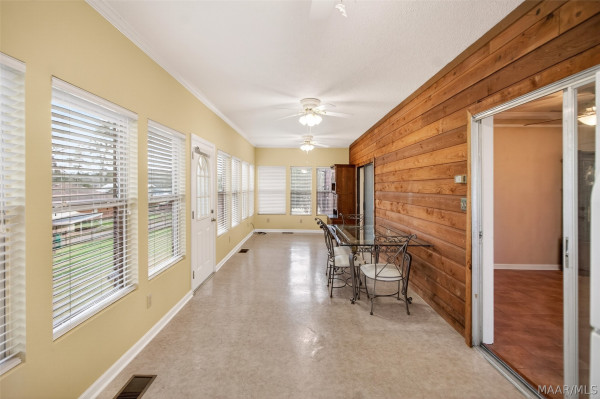 813 Lake Region Circle