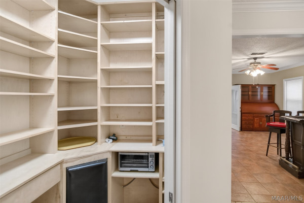 813 Lake Region Circle