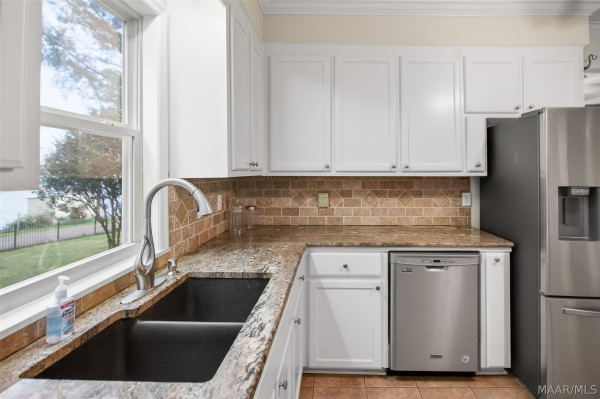 813 Lake Region Circle