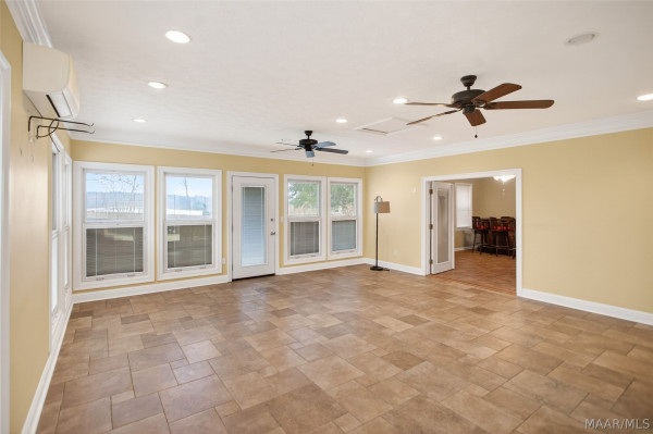 813 Lake Region Circle