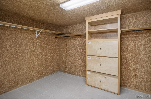 813 Lake Region Circle