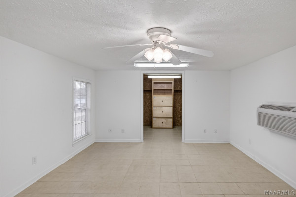 813 Lake Region Circle