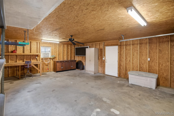 813 Lake Region Circle