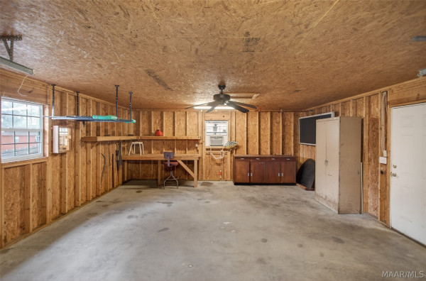 813 Lake Region Circle