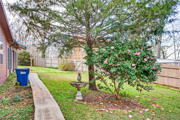 813 Lake Region Circle