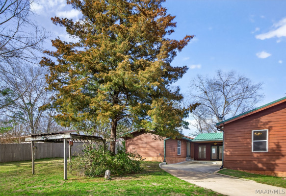 813 Lake Region Circle