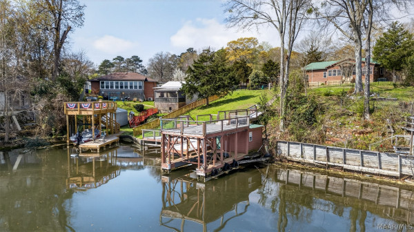 813 Lake Region Circle