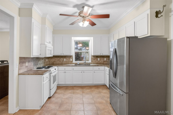 813 Lake Region Circle