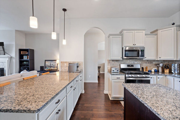 9192 CRESCENT LODGE Circle