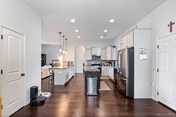 9192 CRESCENT LODGE Circle