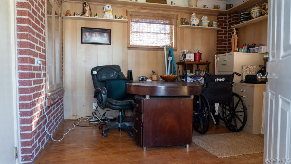 9438 mobile Highway S