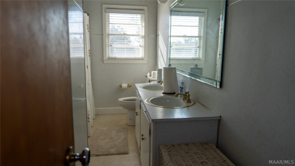 9438 mobile Highway S