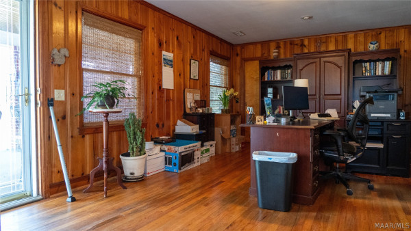 9438 mobile Highway S