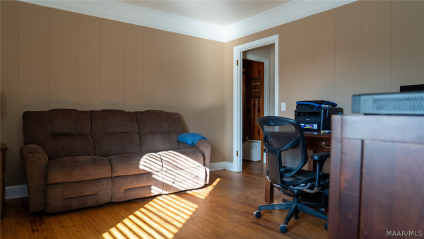 9438 mobile Highway S