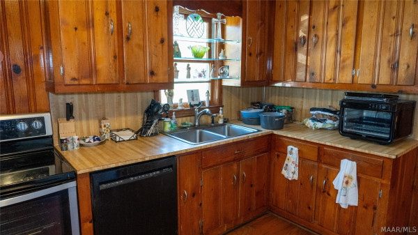 9438 mobile Highway S