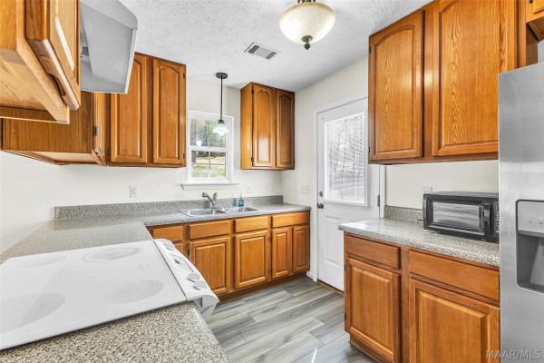 2088 Old US Highway 231 .