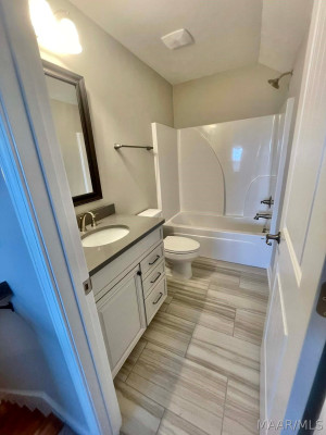 9338 Crescent Lodge Circle