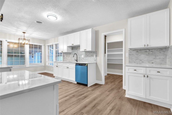 1948 COTTINGHAM Drive