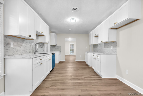 1948 COTTINGHAM Drive