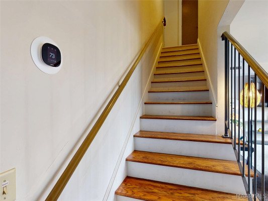 507 CLOVERDALE Road 203