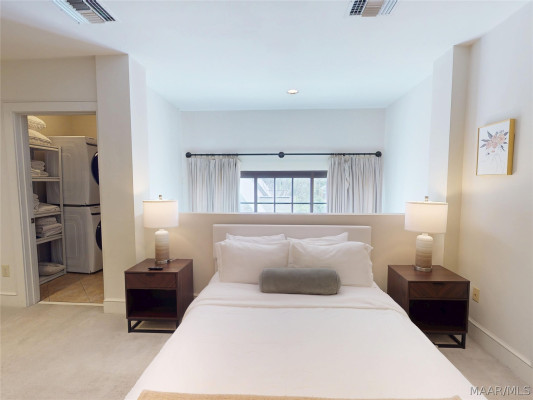 507 CLOVERDALE Road 203