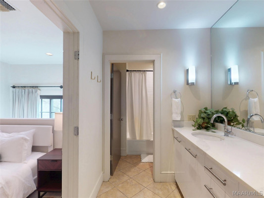 507 CLOVERDALE Road 203