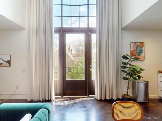 507 CLOVERDALE Road 203