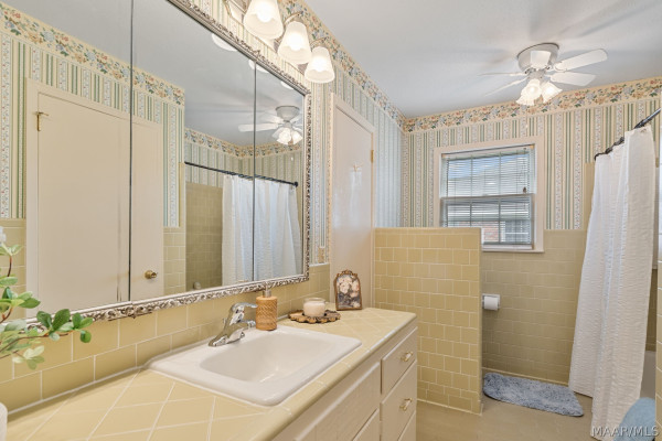 2037 Green Acres Drive