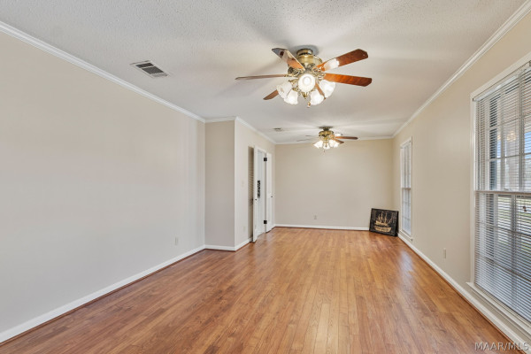 2037 Green Acres Drive