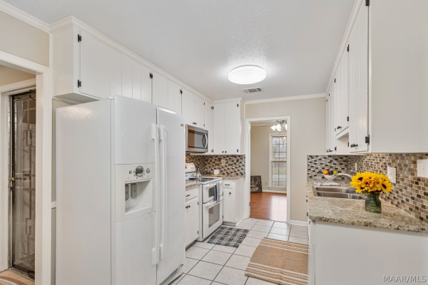 2037 Green Acres Drive