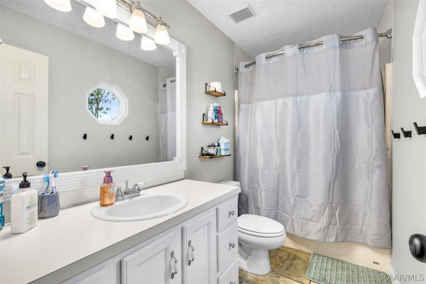 115 Willow Oak Drive