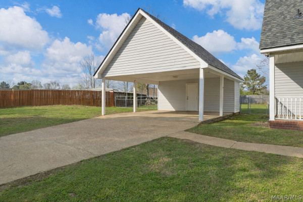 115 Willow Oak Drive