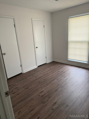 2105 BRIAR GATE Drive