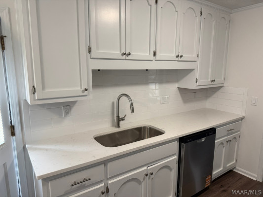 2105 BRIAR GATE Drive