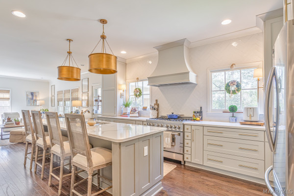3216 Boxwood Drive