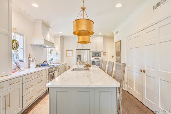 3216 Boxwood Drive
